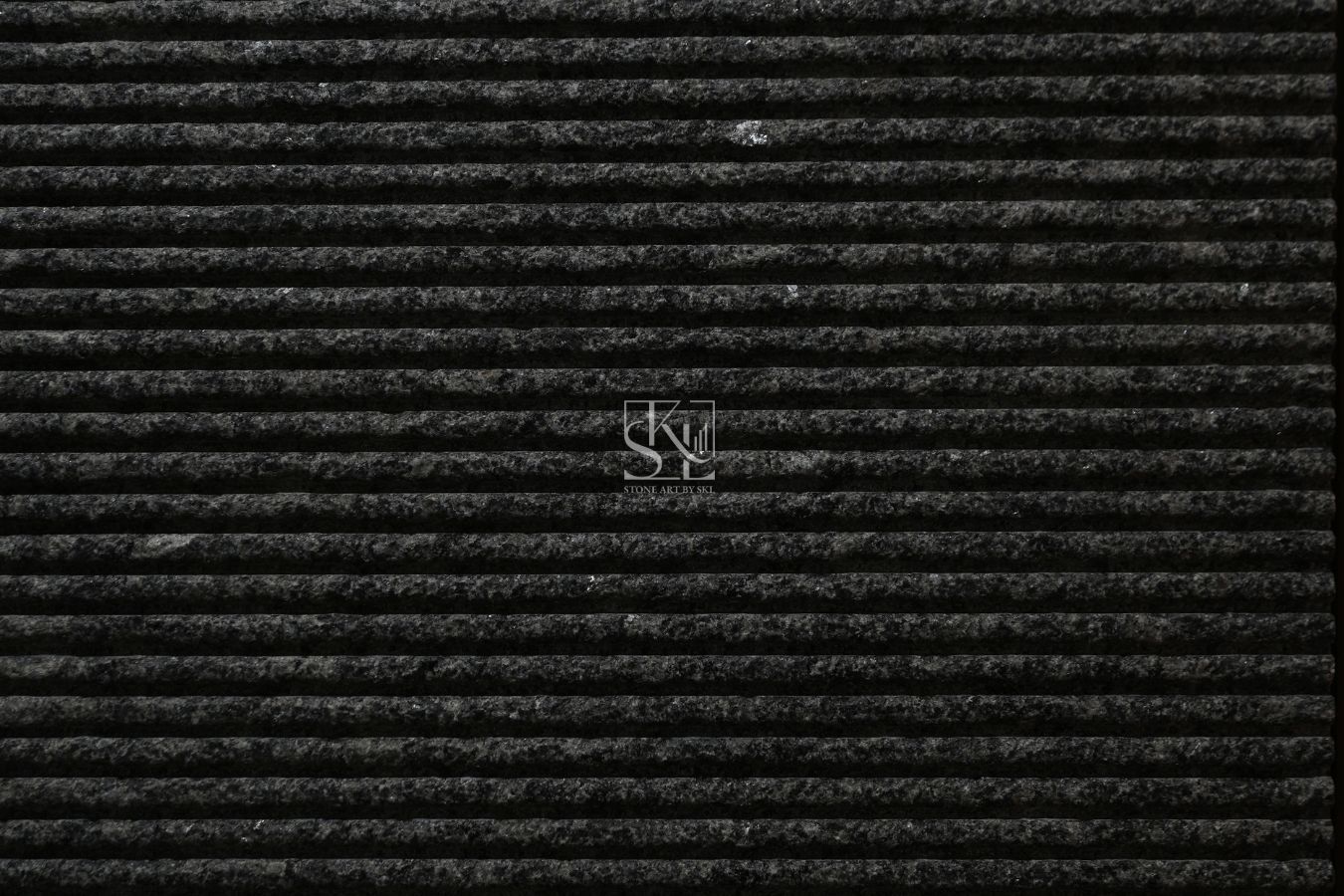 Ribbed Granite Fluting